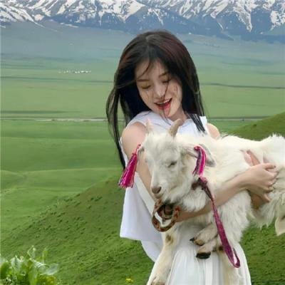 女扮男装被四大校草团宠